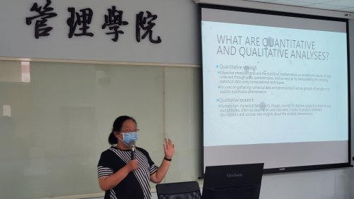 Asst. Prof. Cheng-Hsin Chiang from Fengchia University to give a special lecture